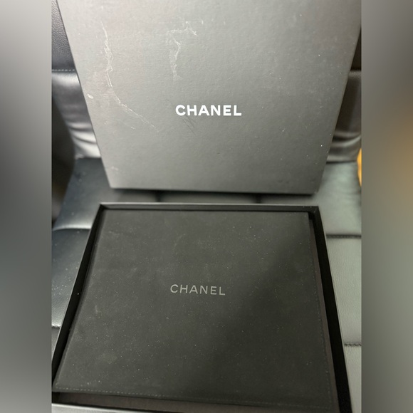 CHANEL Necklace CC Logo & Heart Charms Gold Plated w/Box & COA - Picture 3 of 8